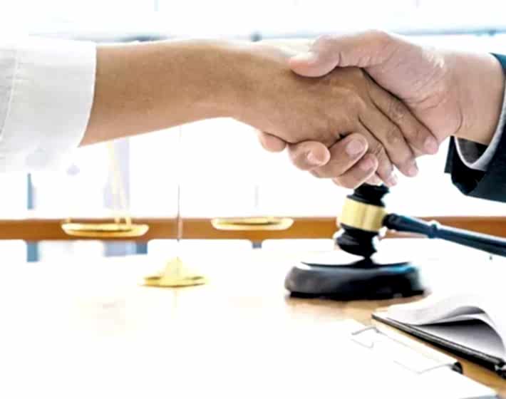 Yabancı Uyruklular Türkiye'de Nasıl Ev Alabilir?